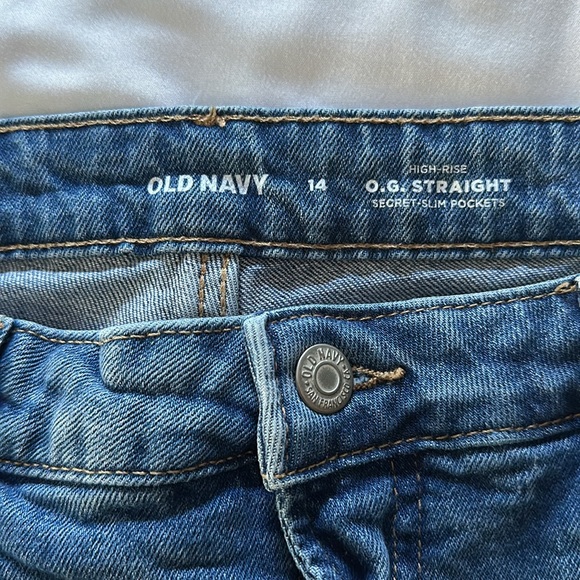 High-Waisted Straight Jeans - Picture 7 of 7